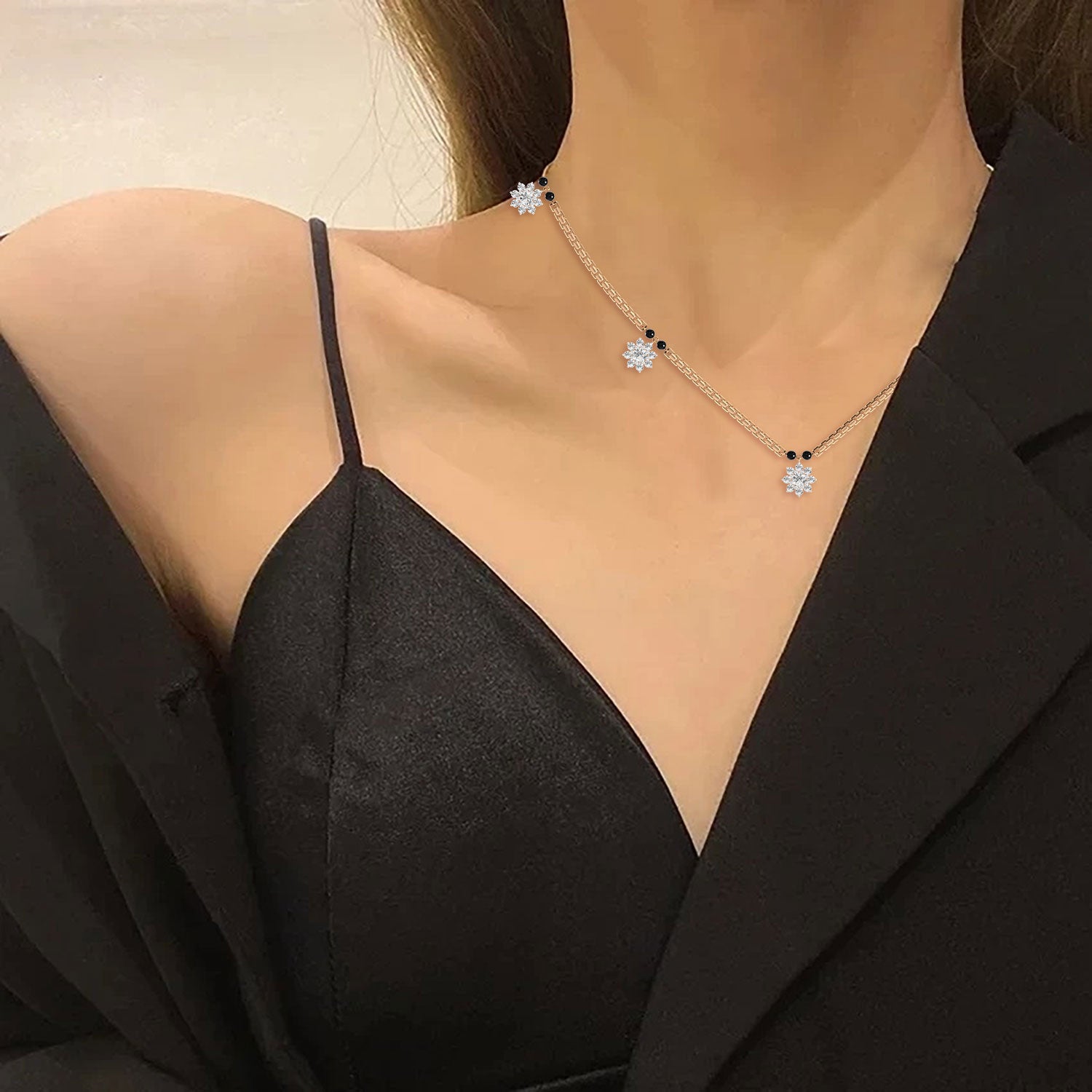 Bold Link Floral Mangalsutra