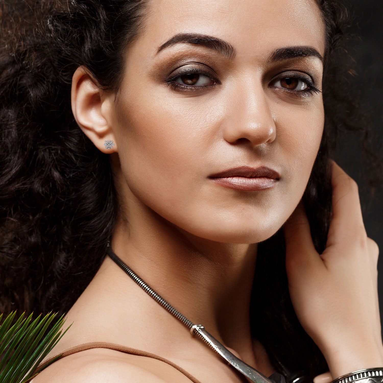 Solara Studs - Moena